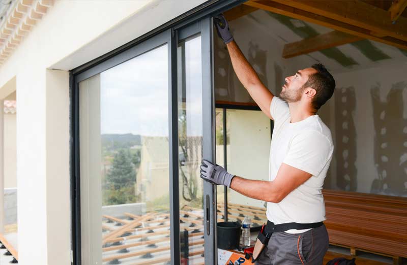 Prix de pose d'une porte-fenêtre sur-mesure