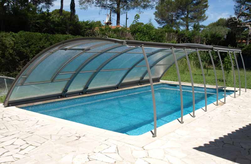 Le prix d'un abri de piscine relevable