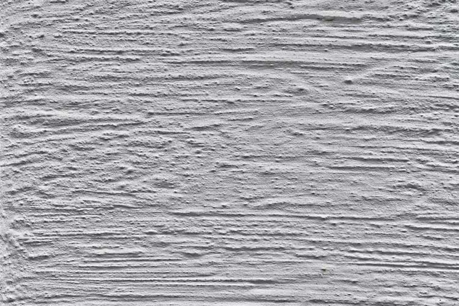 Comment enduire un mur en plâtre abîmé ? Conseils et avis