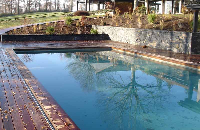 Hiverner sa piscine au bon moment