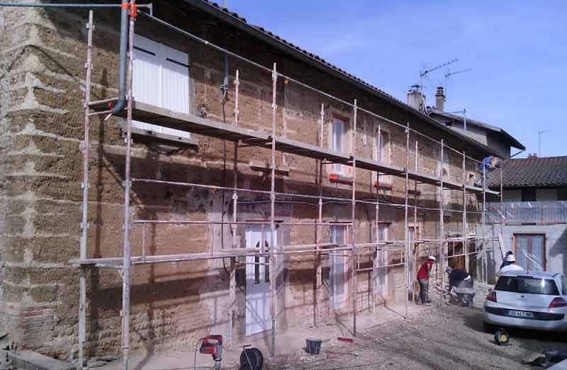 Isolation par l’extérieur d'une maison en pierre