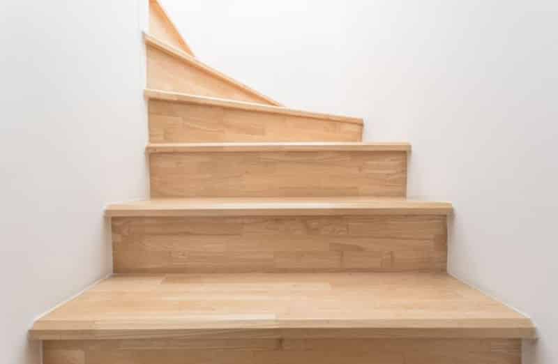 Comment rénover un escalier en bois ?