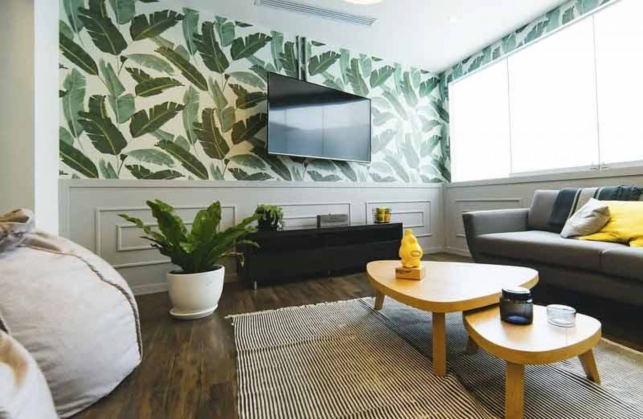 À quelle hauteur fixer une TV ? Conseils et avis