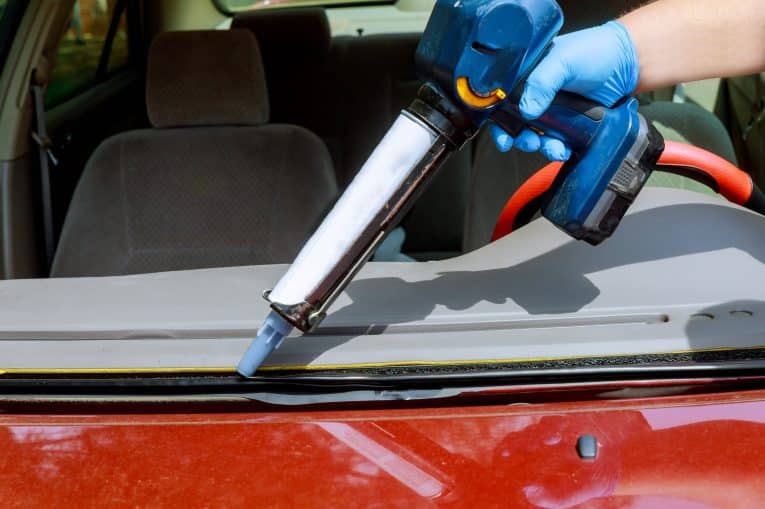 Meilleur pistolet à silicone électrique - Guide