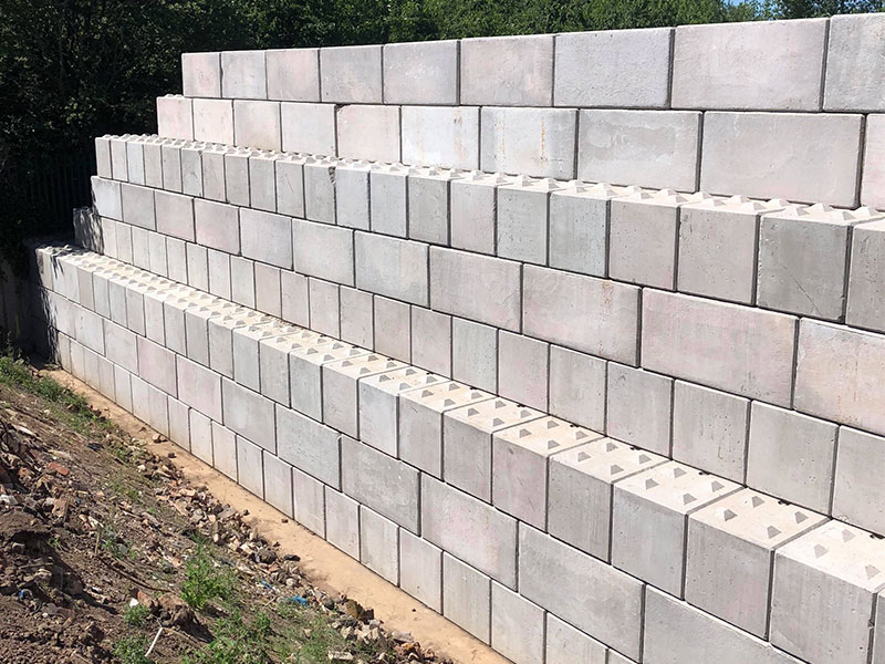 Bloc emboitable en béton pour mur de soutènement