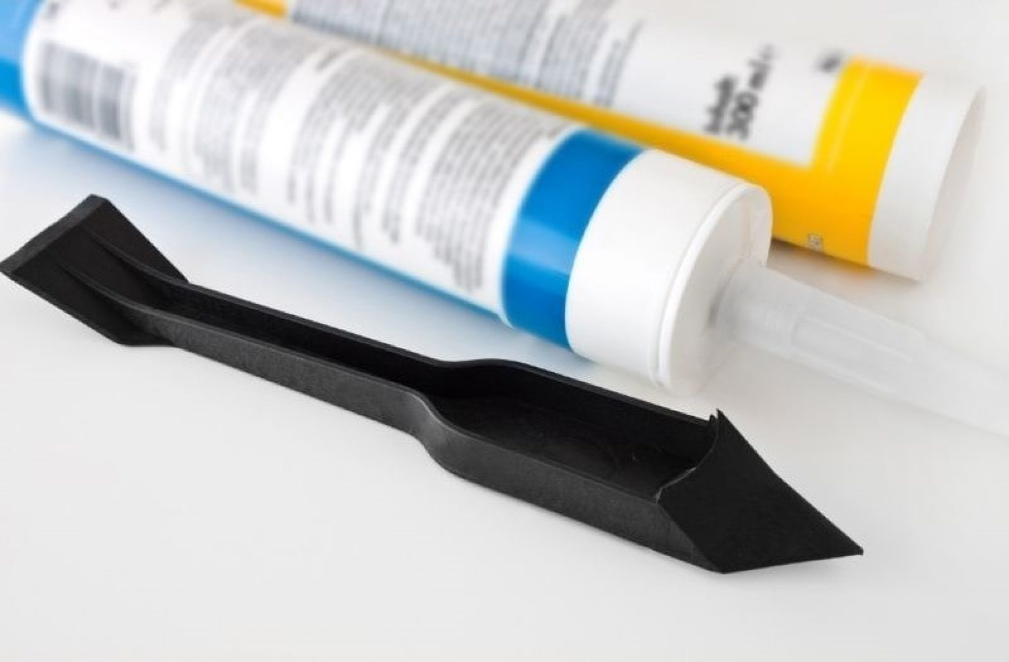 Comment mettre un tube de silicone dans un pistolet