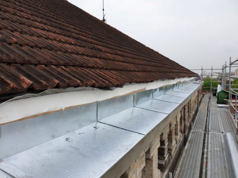 Chéneaux en zinc : Prix et coût de pose