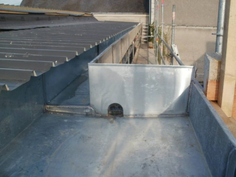 Chéneaux en zinc : Prix et coût de pose