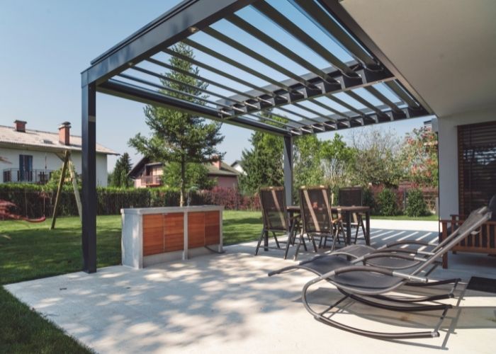 pergola bioclimatique legislation