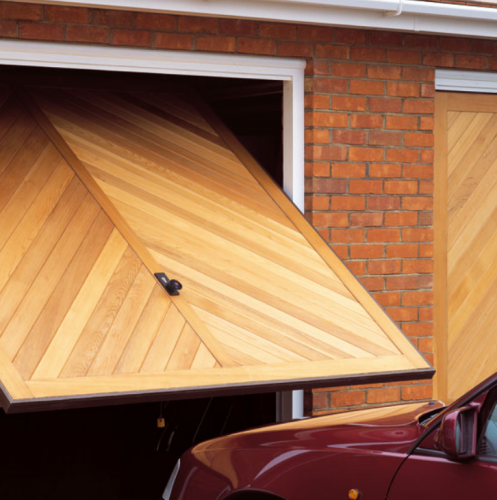 porte de garage basculante en bois