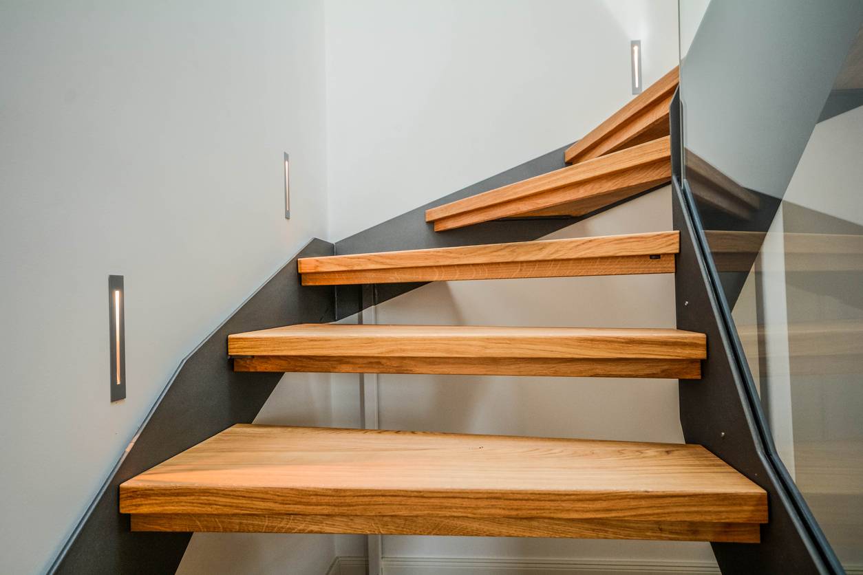 rénovation escalier en métal bois