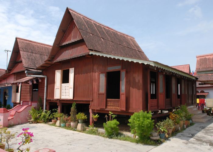 maisons en bois sur pilotis