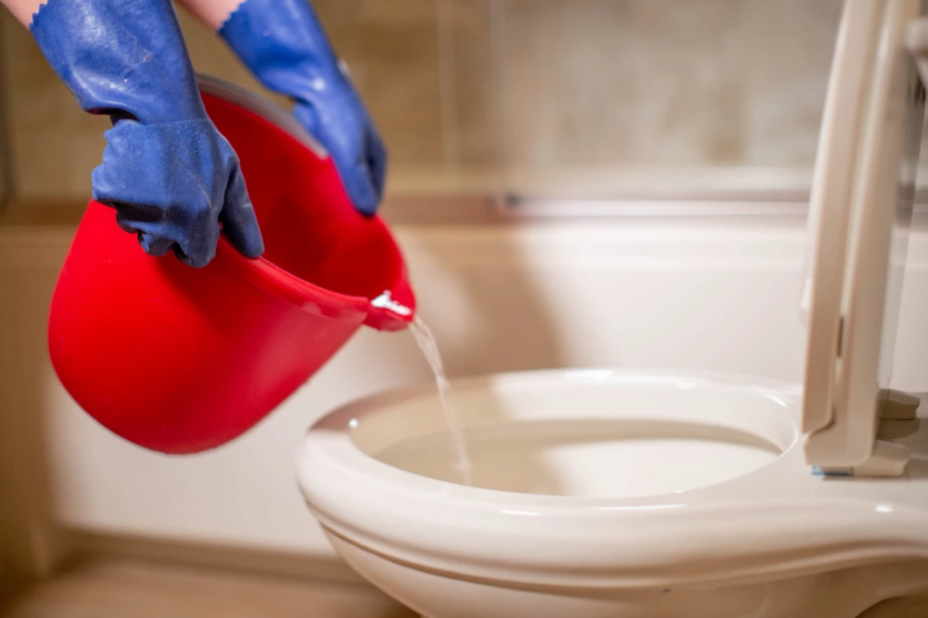 Toilette bouchée causes et solutions