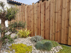 Brise-vue en lames de bois : Le meilleur choix pour votre jardin et terrasse