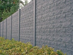Faire une clôture en béton : avantages et prix