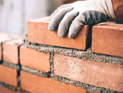 Muret en brique : avantages, prix et étapes de construction