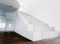 Le charme discret de l’escalier en béton moderne