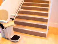 Chaise monte-escalier électrique pour escaliers – Achat en ligne