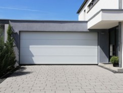 Comment sécuriser une porte de garage sectionnelle ?